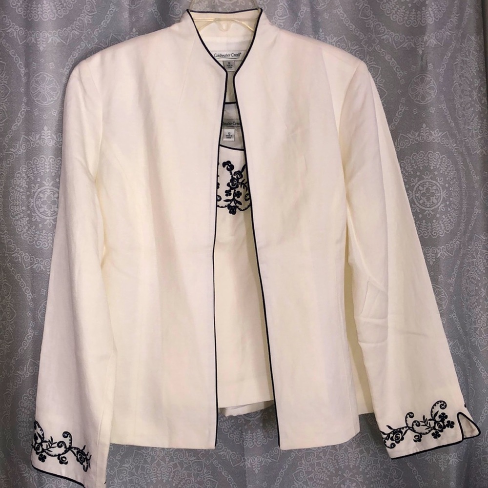Off white Coldwater Creek linen tank/jacket ensemble. Black appliqué’s. Size 12